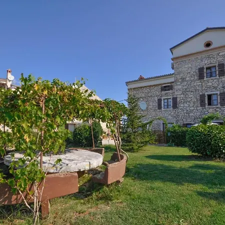 Apartment Fuer 2 Personen Ca 30 M In Buzinija, Adriakueste Kroatien Westkueste Von Istrien